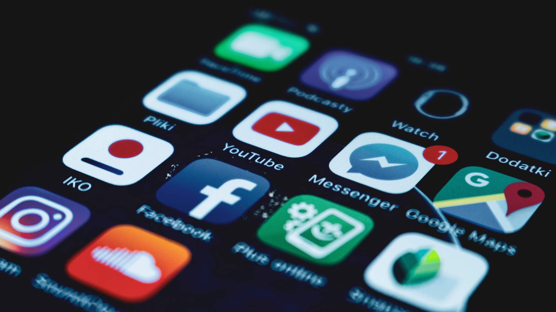 turning likes into leads, social media marketing, content creation,